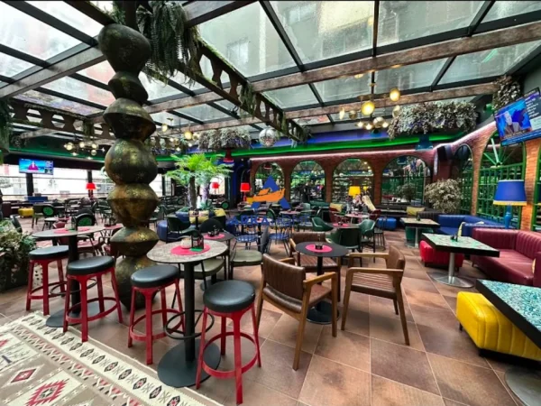 Tirane, jepet me qera lokal Kati 0, 500 m² 5.000 € 