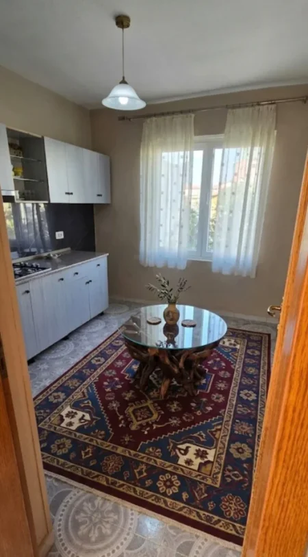 SHITET AP .  1+1  158.000 € (URA E VASIL SHANTOS)