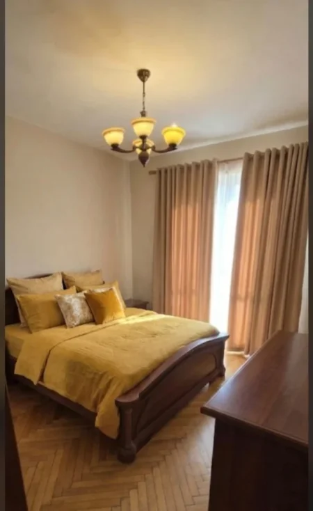 SHITET AP .  1+1  158.000 € (URA E VASIL SHANTOS)