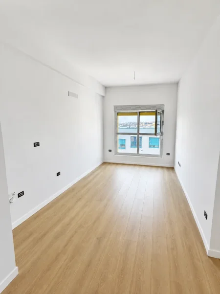 Tirane, shitet apartament 1+1+Ballkon Kati 8, 48 m² 79.000 € (Ali Demi)