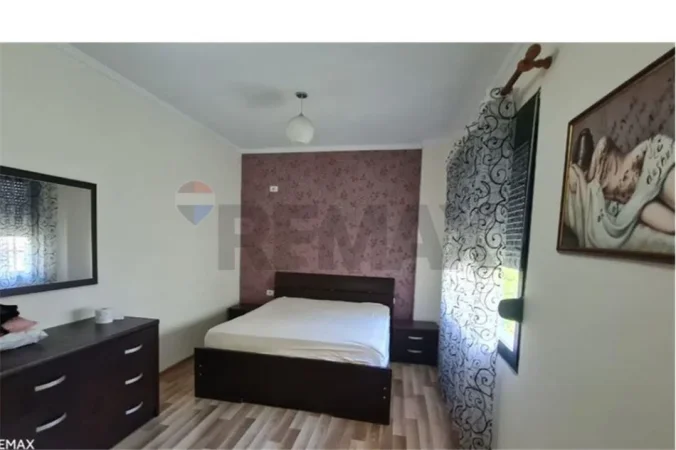Tirane, jepet me qera apartament 2+1+Ballkon Kati 4, 95 m² 48.000 € (Kodra e Diellit)