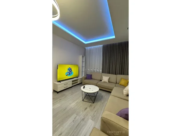 Tirane, jepet me qera apartament 1+1 Kati 3, 82 m² 650 € (rruga qemal stafa)