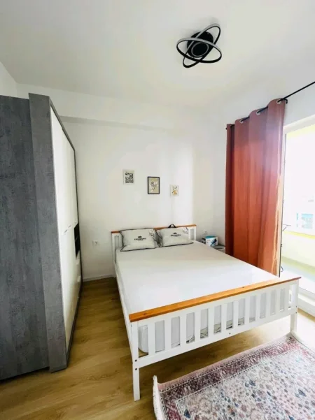 Tirane, jepet me qera apartament 1+1+Ballkon Kati 0, 50 m² 400 € (Ali Dem, kompleksi Mangalem)
