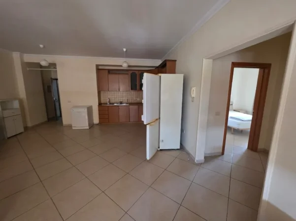 Tirane, jepet me qera apartament 2+1 Kati 8, 124 m² 650 € (Zogu i Zi perballe Le Bon)