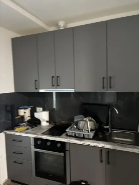 Tirane, jepet me qera apartament 1+1 Kati 1, 35 m² 350 € (Qyteti Studenti)