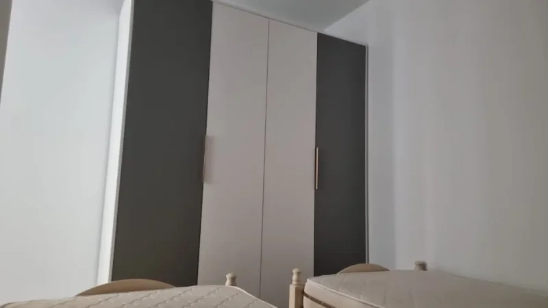 Tirane, jepet me qera apartament 1+1 Kati 1, 35 m² 350 € (Qyteti Studenti)