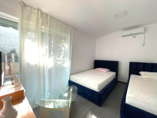 Dhermi - Palase, shitet apartament 3+1 , 150 m² 