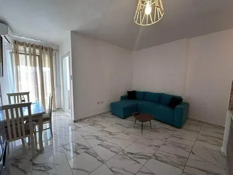 Tirane, jepet me qera apartament 1+1+Ballkon Kati 5, 65 m² 450 € (Qyteti i Nxenesve, Golden Park)