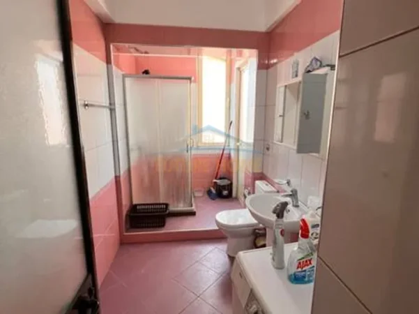 Tirane, shitet apartament 2+1 Kati 3, 79 m² 140.000 € (prane Ambasadës Amerikane)