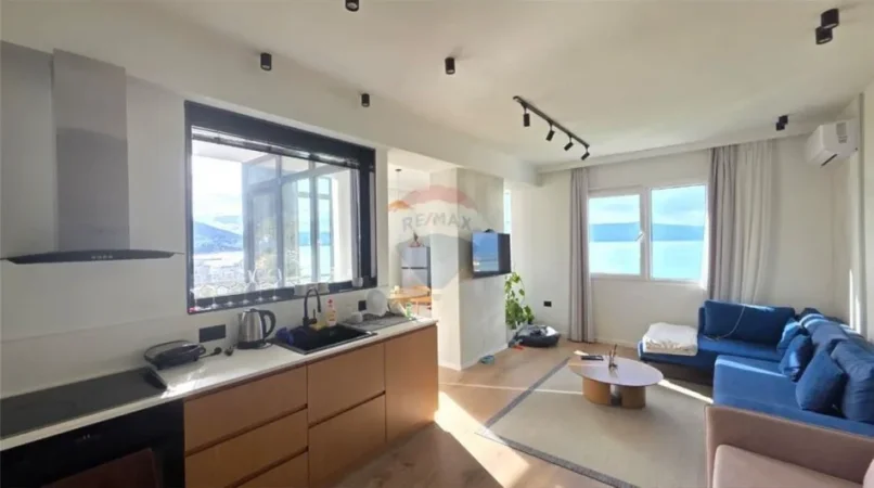 Vlore - Lungomare, shitet apartament 2+1 Kati 10, 127 m² 339.900 € (Rruga Reshat Osmani, Vlore)