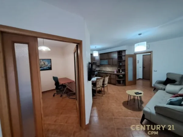 Tirane, jepet me qera apartament 2+1+Ballkon Kati 5, 81 m² 650 € (Zogu i Zi)