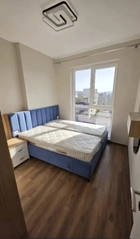 Tirane, jepet me qera apartament 1+1 Kati 7, 60 m² 550 € (Tek Shkolla e Bashkuar prane Qsut)