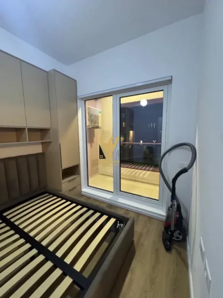 Tirane, jepet me qera apartament 1+1+Ballkon Kati 2, 50 m² 500 € (ALI DEMI)