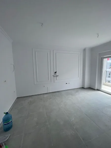 Tirane, shitet apartament 1+1 Kati 6, 53 m² 75.000 € (UNIVERS CITY)