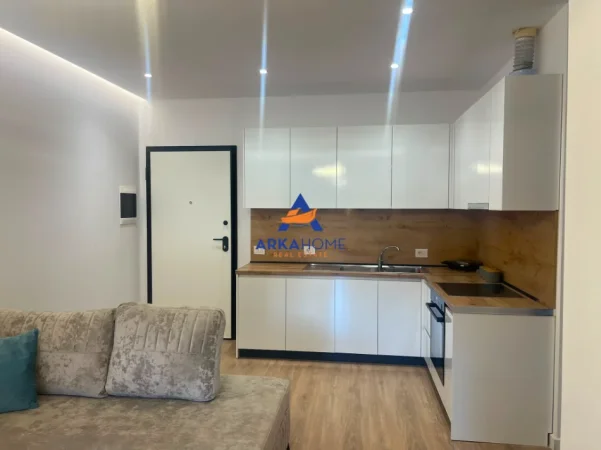 Tirane, jepet me qera apartament 1+1+Ballkon Kati 1, 59 m² 540 € (5 MAJI)