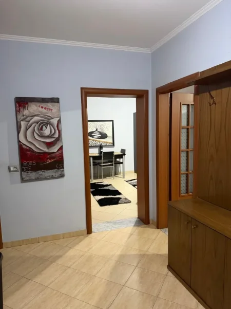 Tirane, shitet apartament 1+1+Aneks+Ballkon Kati 5, 47 m² 100.000 € (Brryli)