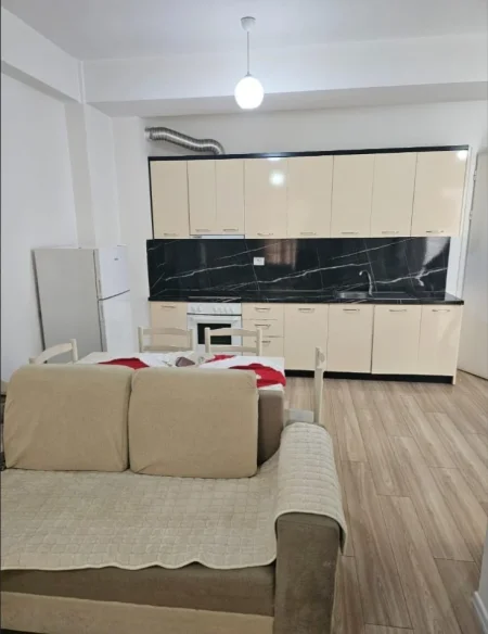 Tirane, jepet me qera apartament 2+1 Kati 2, 64 m² 550 € (Ali Demi)