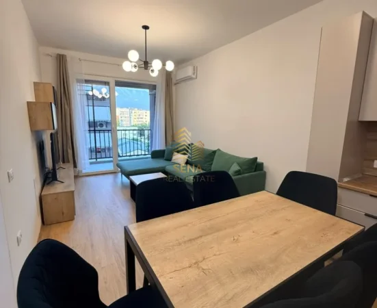 Tirane, jepet me qera apartament 1+1+Ballkon Kati 5, 55 m² 550 € (Rruga 5 Maji)