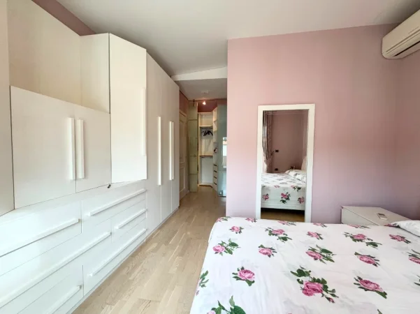 Tirane, shitet apartament duplex 2+1 , 120 m² 265.000 € 