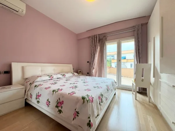Tirane, shitet apartament duplex 2+1 , 120 m² 265.000 € 