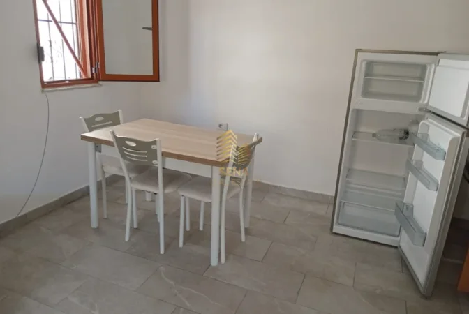 Tirane, jepet me qera apartament 2+1+Ballkon Kati 2, 100 m² 550 € (Astir)