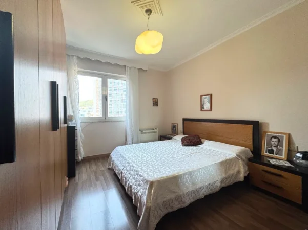 Tirane, shitet apartament 2+1 , 120 m² 270.000 € 