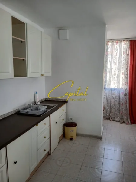 Tirane, jepet me qera apartament 2+1 Kati 5, 70 m² 600 € (VASIL SHANTO)