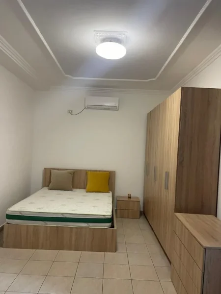 Tirane, jepet me qera apartament 2+1 Kati 2, 90 m² 800 € (Myslym Shyri)