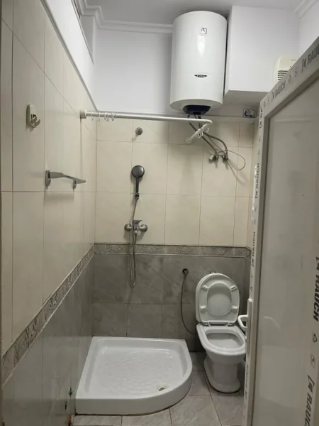 Tirane, jepet me qera apartament 2+1 Kati 2, 90 m² 800 € (Myslym Shyri)
