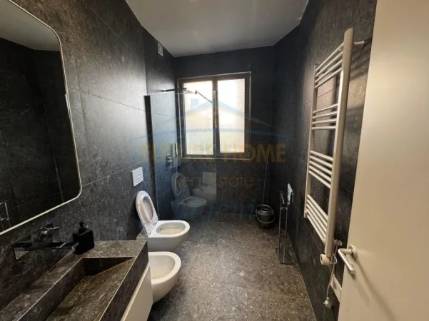 Tirane, jepet me qera apartament 2+1 Kati 0, 130 m² 1.800 € (Liqeni i Thate,Green Valley, Tiranë.)