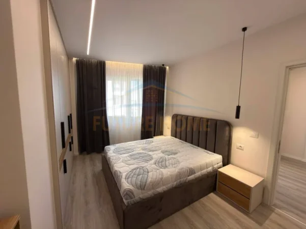 Tirane, jepet me qera apartament 1+1+Ballkon Kati 3, 77 m² 700 € (DRITAN HOXHA)