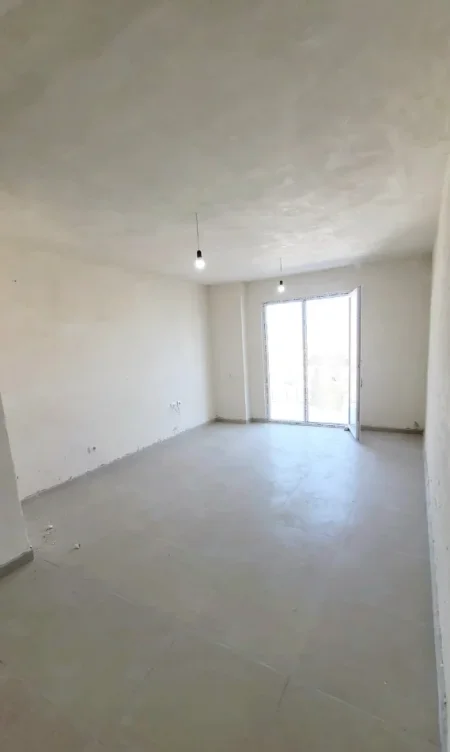 Kavaje, shitet apartament 2+1+Aneks+Ballkon Kati 4, 94 m² (Kavaje)