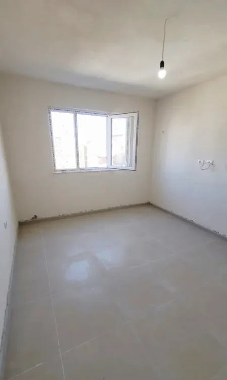 Kavaje, shitet apartament 2+1+Aneks+Ballkon Kati 4, 94 m² (Kavaje)