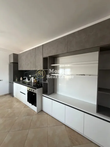 Tirane, jepet me qera apartament 2+1 Kati 6, 80 m² 500 € (Rruga 5 Maji)