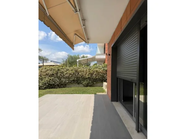 Tirane, shitet Vile 3+1 Kati 3, 208 m² 650.000 € 