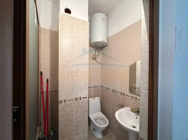 Tirane, jepet me qera ambjent biznesi Kati 1, 224 m²  (Rruga Vllazen Huta)