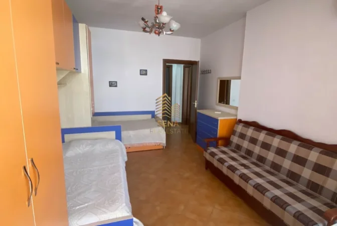 Tirane, jepet me qera apartament 1+1+Ballkon Kati 8, 60 m² 450 € (Astir)