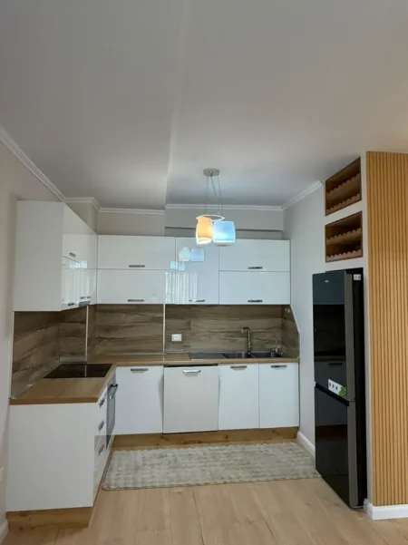 Tirane, shitet apartament 1+1 Kati 2, 58 m² 142.000 € (rruga e kavajes)