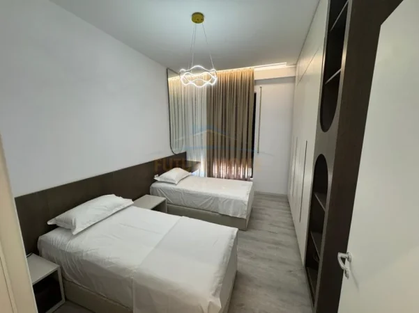 Tirane, jepet me qera apartament 2+1+2+Parkim, Kati 1, 103 m² 850 € (Ish Dogana)