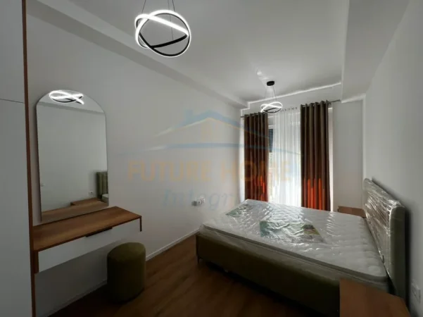 Tirane, jepet me qera apartament 1+1 Kati 2, 53 m² 400 € (Fresk)