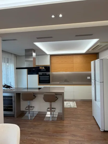 Tirane, shitet apartament 2+1 Kati 2, 106 m² 255.000 € (laprake)