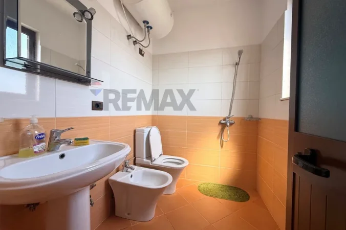 Tirane, shitet apartament 1+1 , 60 m² 85.000 € 