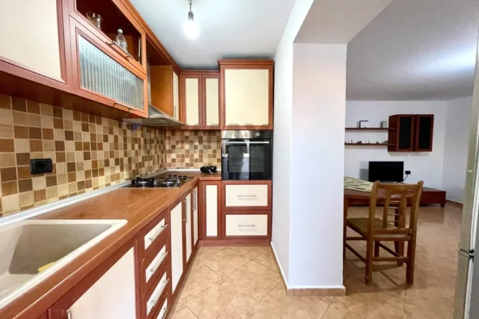 Tirane, shes apartament 3+1 , 101 m² 175.000 € 