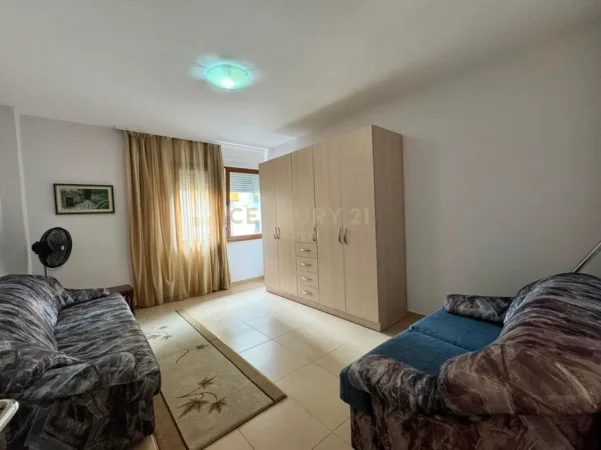 Tirane, jepet me qera apartament 2+1+Ballkon Kati 7, 100 m² 750 € (Rruga e Bogdaneve)