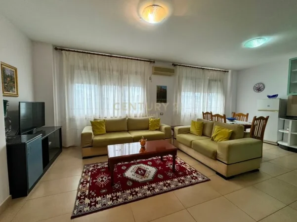 Tirane, jepet me qera apartament 2+1+Ballkon Kati 7, 100 m² 750 € (Rruga e Bogdaneve)
