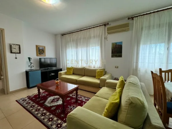 Tirane, jepet me qera apartament 2+1+Ballkon Kati 7, 100 m² 750 € (Rruga e Bogdaneve)