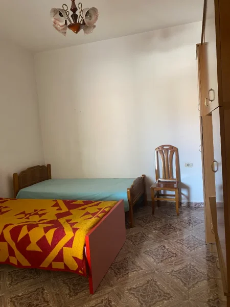 Tirane, jepet me qera Vile 2+1+Ballkon Kati 2, 120 m² 400 € 