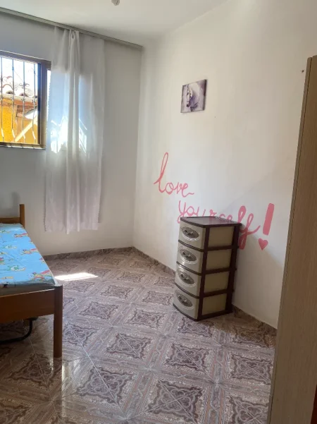 Tirane, jepet me qera Vile 2+1+Ballkon Kati 2, 120 m² 400 € 