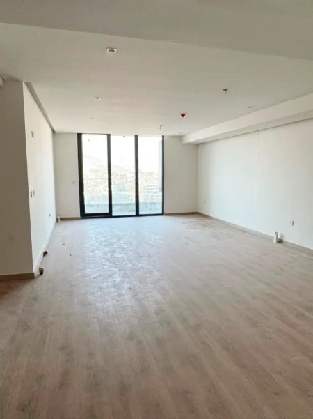 Tirane, shitet apartament 1+1 , 63 m² 123.000 € 