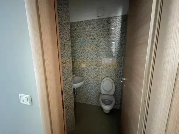 Tirane, jap me qera apartament 2+1+2, Kati 3, 93 m² 400 € (Liqeni Thate)